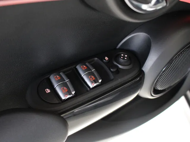 MINI Cooper Mini 1.5 Camden Edition Automaat | Navigatie | Climate Control | Cruise Control