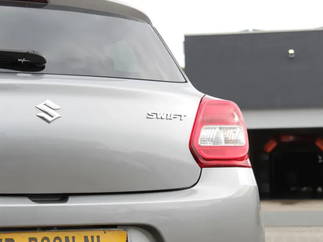 Suzuki Swift 1.2 Select Automaat | Navi | Airco | Camera | Lm-Velgen