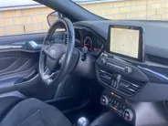 Ford Focus 2.3 EcoBoost ST-3 Performance 280 pk Performance Pack - Recaro Sportstoelen - Panoramadak - Adaptieve LED verlichting Trekhaak