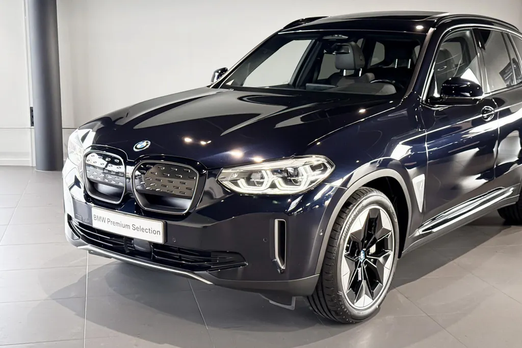 BMW iX3 High Executive 80 kWh