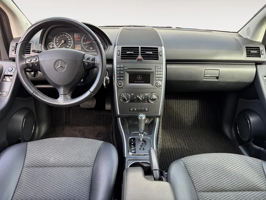 Mercedes-Benz A-Klasse 180 Avantgarde Automaat | Airco | Cruise Control | Stoelverwarming | Bluetooth | 12 maanden garantie! |