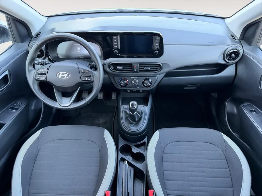 Hyundai i10 1.0 Comfort Smart | Achteruitrijcamera | Parkeersensoren achter | Navigatie | Airco | Apple Carplay/ Android auto |