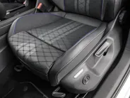 Volkswagen Tayron R-Line Edition 1.5 eHybrid 272 PK 6 versn. DSG · Assistance Pakket Plus · Black Style Pakket · Comfort Pakket · Design Pakket · Trekhaak inklapbaar, electr. ontgrendeling, incl. Trailer Assist ·