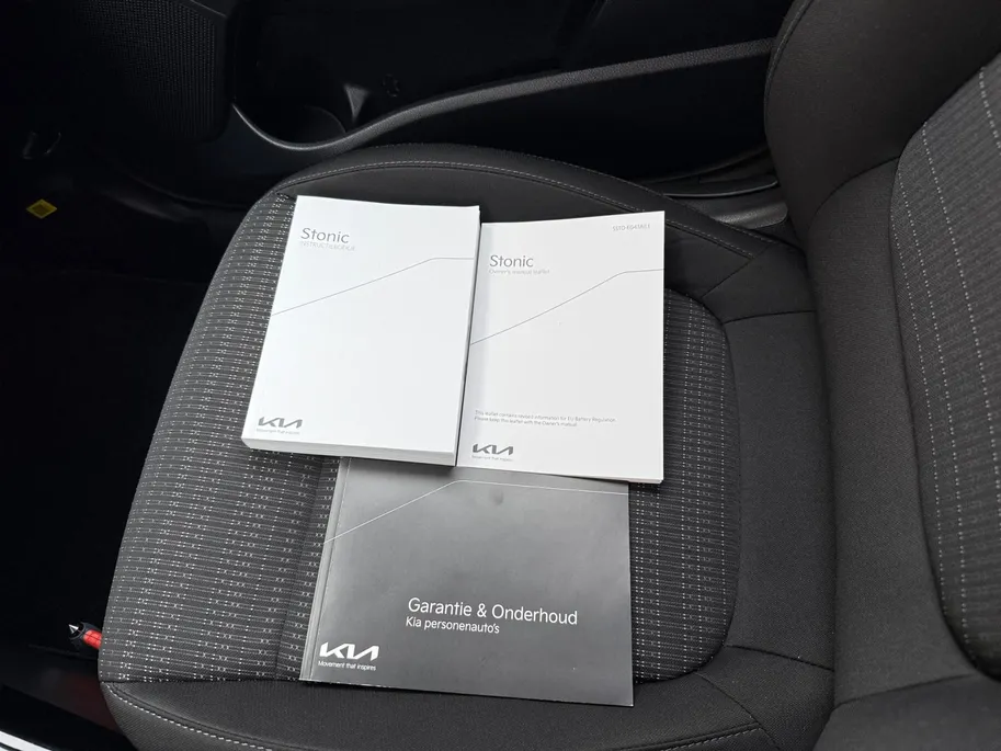 Kia Stonic 1.0 T-GDi MHEV DynamicPlusLine Automaat |  Navi | Apple Carplay/Android Auto | Metallic lak | Stoel & stuurverwarming | Fabrieksgarantie t/m 11-8-2032 + 3x 1 jaar* | NAP
