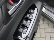 Mazda CX-5 2.0 SkyActiv-G 165 Skylease | Trekhaak | 17' LM | Navi | Apple Carplay/Android Auto | Parkeersensor achter | LED | Cruise | All season | Dealeronderhouden |