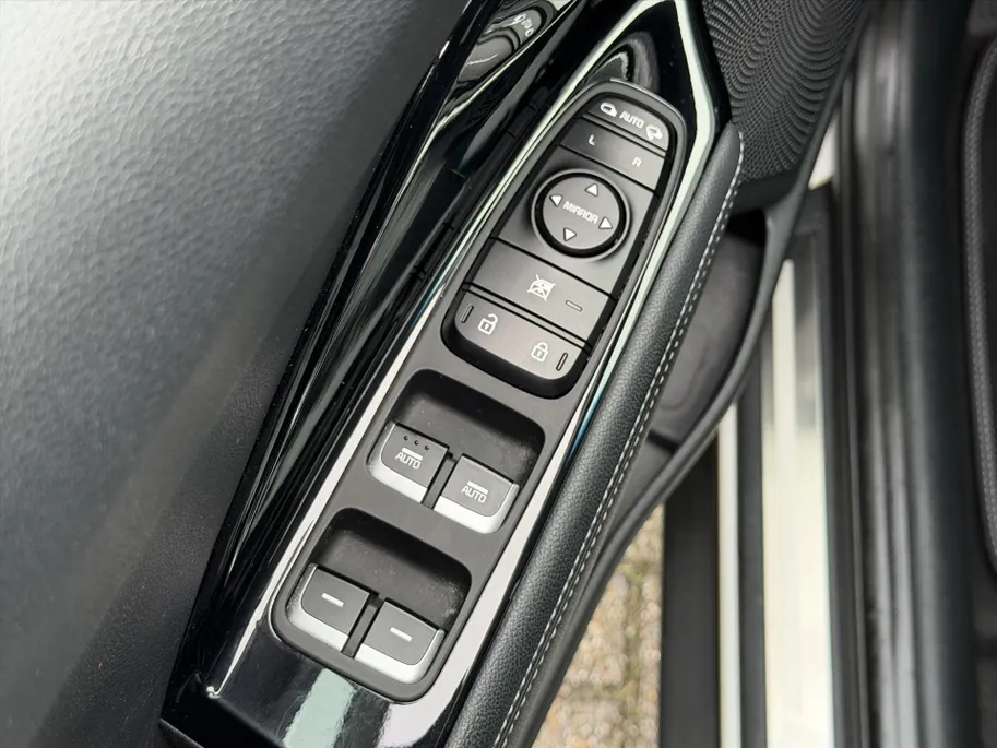 Kia Niro 1.6 GDi Hybrid 141pk DCT6 ExecutiveLine l Trekhaak l