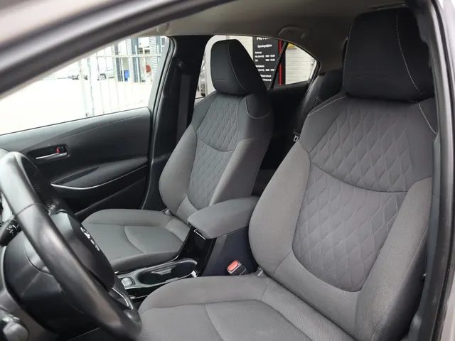 Toyota Corolla 1.8 Hybrid Style | All Seasons | Parkeersensoren V+A