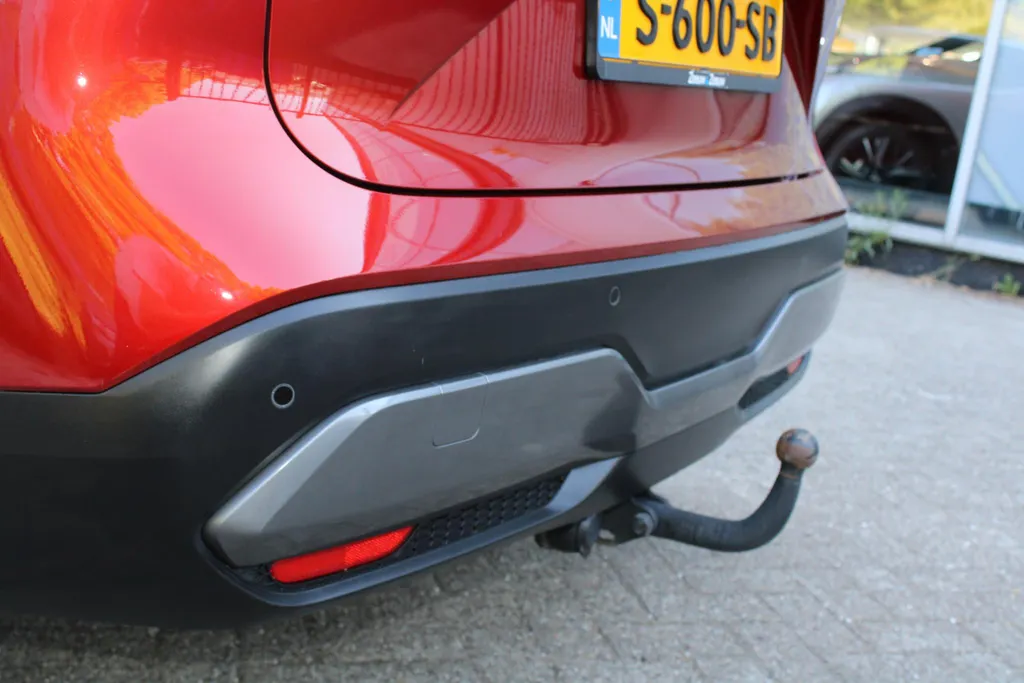 Nissan QASHQAI 1.3 MHEV Xtronic Tekna Plus |Nappa lederen bekleding| Bose audio | Head-up display | Trekhaak | 1800kg trekgewicht | All season banden | Stoelmassage | Stoelgeheugen | Stoel-, voorruit- en stuurverwarming