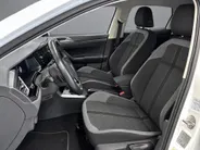 Volkswagen Polo 1.0 TSI 110pk DSG Style · Camera · Apple/Android Car Play · Navigatie · P-Sensoren · Stoelverwarming · 17'' Inch ·