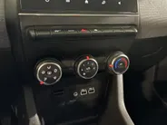 Renault Clio 90PK TCe GPF Evolution | 1e eigenaar | Navi | Parkeersensoren | Apple CarPlay/Android Auto | Licht & Regen Sensor | Digital Cockpit | Airco | Full LED |