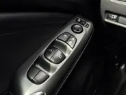 Nissan Juke 1.6 Hybrid N-Connecta | Achteruitijcamera | Parkeersensoren voor- en achter | Climate control | Navi | Apple/Android Carplay | Keyless entry/start | Digital dashboard | LMV