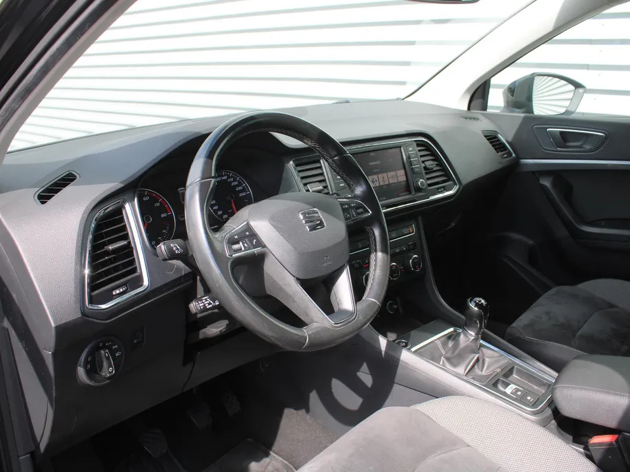 SEAT Ateca 1.0 EcoTSI Style | Navi | Clima | Elek. Trekhaak | Cruise adapt. | Elek. kofferklep | Camera | PDC | 17' LM | Stoelverwarming | Alcantara |