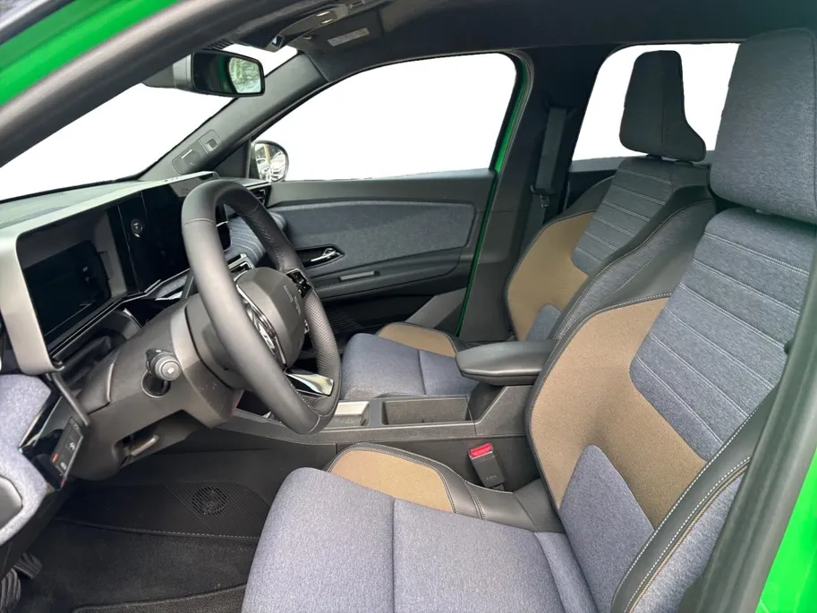 Renault 5 urban range techno 40 kWh AUTOMAAT NAVI AIRCO CAMERA CRUISE CONTROLE APPLE CARPLAY ANDROID AUTO LM VELGEN STOELVERWARMING STUURVERWARMING ZEER MOOIE AUTO DEALER ONDERHOUDEN