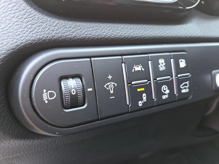 Kia Ceed Sportswagon 1.6I PHEV ExecutiveLine | Automaat | Dealer onderhouden | Panorama dak | Stoelverwarming en Ventilatie | Dodehoek Detectie | Leder | Carplay | Camera | Cruise Control Adaptief |