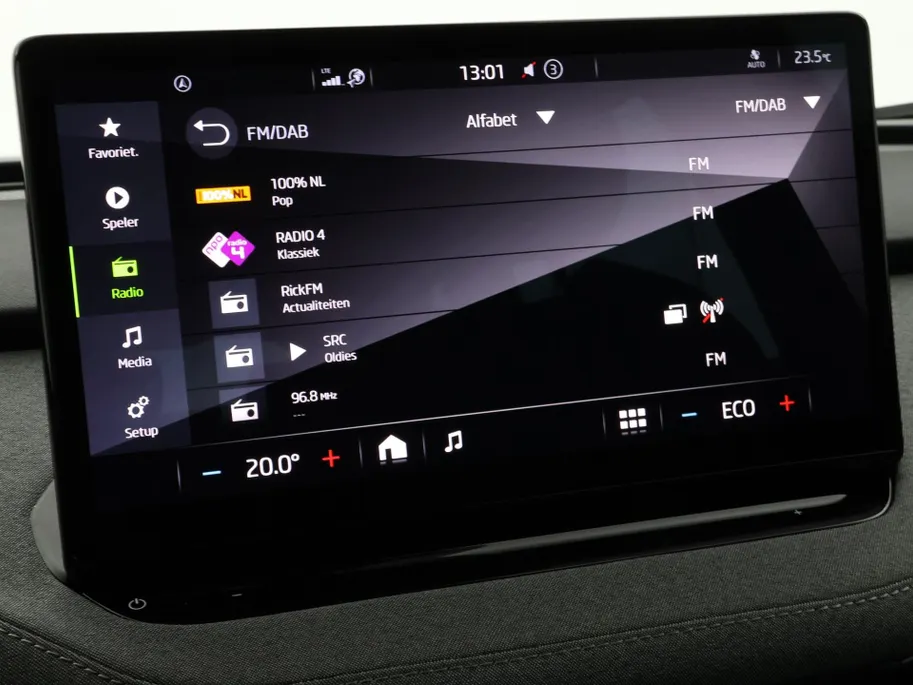 Škoda Enyaq iV 50 150pk Selection · Camera · Apple/Android Car Play · Cruise Control · Sfeerverlichting · 19'Velgen · Navigatie ·