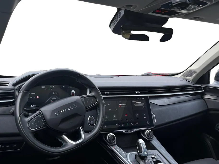 Lynk & Co 01 1.5 Apple Carplay/Android Auto , stoelverwarming , panoramadak , navigatiesysteem full map , camera 360 , elektrisch verstelb. bestuurdersstoel met geheugen , elektrisch bedienbare achterklep ,                                               lichtmetalen ve