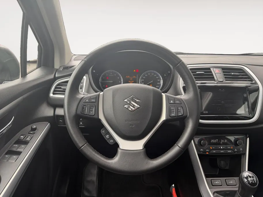 Suzuki S-Cross 1.0 Boosterjet Stijl | Clima / adapt. cruise control | Navigatie | Camera | Subwoofer |
