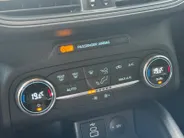 Ford Focus 1.0 EcoBoost Hybrid ST Line | NL-Auto | Dealer Onderhouden | Navigatie | Apple/Android Auto | Parkeersensoren | 12 maanden garantie! |