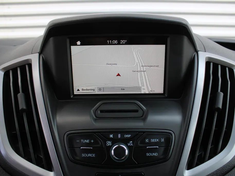 Ford Transit 290 2.0 TDCI L2H2 Trend | Nieuwe motor 35000 km |Trekhaak | Imperiaal | Voorruitverwarming | Navi |