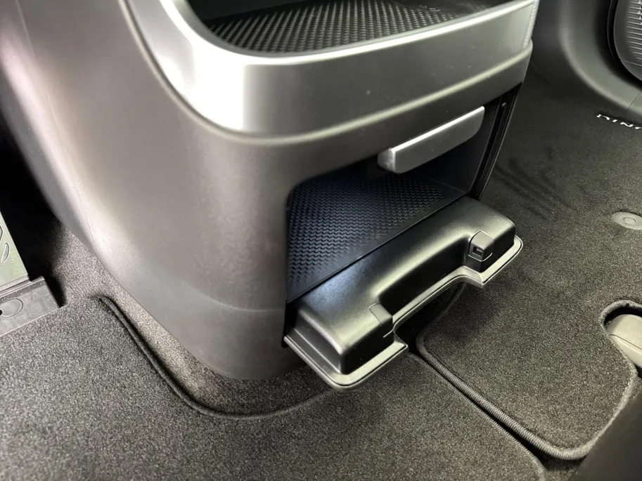 Hyundai IONIQ 9 LOUNGE | AWD | 110KWH | 7 PERSOONS |