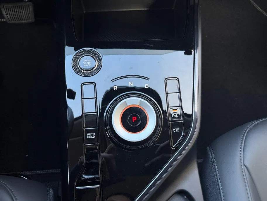 Kia Niro 1.6i Hybrid DynamicLine | Zeer nette auto | Cruise Control Adaptief | LM Velgen 16 ' | Carplay | File Assistent | Camera | Metallic lak | Fabrieksgarantie t/m 17-5-2032 | NAP