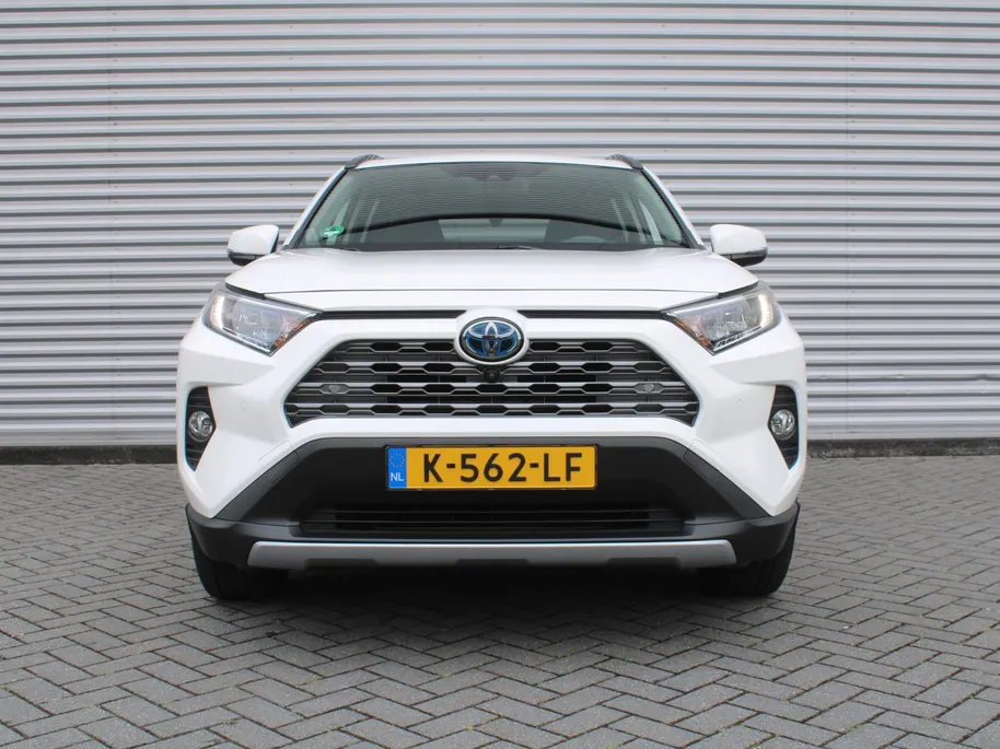 Toyota RAV4 2.5 Hybrid AWD Dynamic | 18' LM | Trekhaak | Camera binnenspiegel | 360 Camera | Cruise adapt. | Dodehoek detectie | Elek. achterklep | LM winterset |