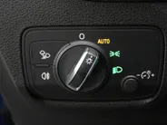 Audi Q2 1.4 TFSI CoD #limited Automaat / Carplay / PDC achter / Ambiance verlichting / Cruise control / Led /