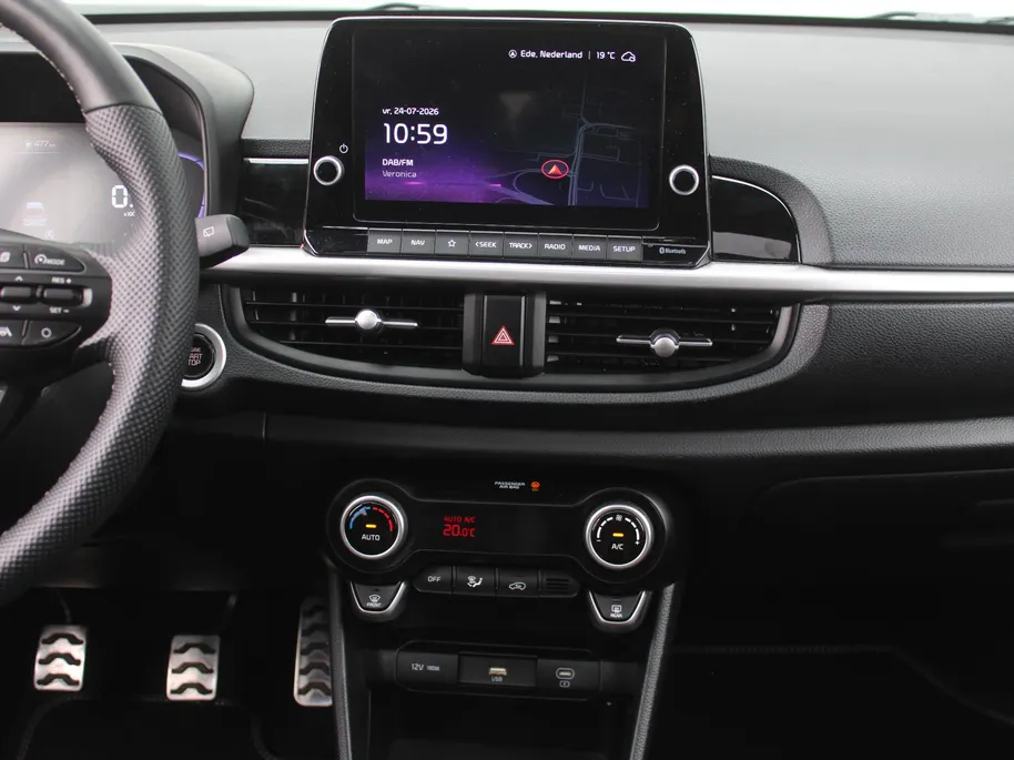 Kia Picanto 1.0 DPI GT-Line | Stuur-/stoelverwarming | Schuifdak | Camera | Dodehoek detectie | Telefoonlader | Clima | Navi | 16' LM | LED | Cruise |
