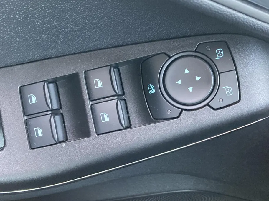 Ford Fiesta 1.0 EcoBoost Hybrid 125 pk Titanium Apple Carplay/Android Auto - Comfort Pack - Winter Pack