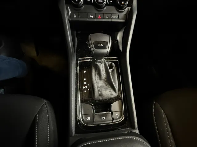 Škoda Karoq 1.5 TSI ACT Amb.Bus. NL auto | Navigatie