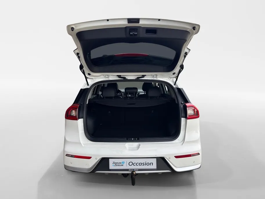 Kia Niro 1.6 GDi Hybrid First Edition | Trekhaak | Achteruitrijcamera | Stoel en stuurverwarming |