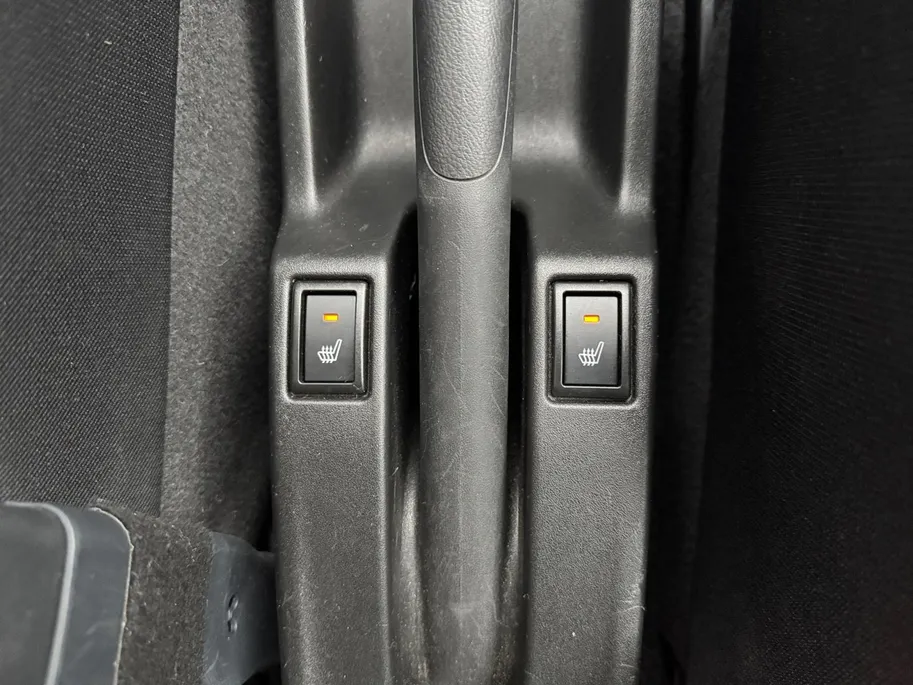 Suzuki Swift 1.2 Select Smart Hybrid | Apple Carplay/Android Auto | Achteruitrij Camera | Adaptive Cruise Control | All-Season | BLISS | LED | LMV 16' | Stoelverwarming |