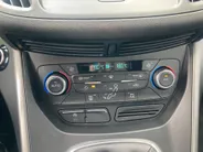 Ford Kuga 1.5 EcoBoost 120 pk Trend Ultimate Groot Navi - Trekhaak - Voorruitverwarming