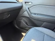 Renault Captur 1.8 E-Tech full hybrid 160 techno Nu voorraad korting  2000,- en snel rijden  , Apple Carplay/Android Auto , electronic climate controle , cruise control adaptief , plichtmetalen velgen 18' .ack advanced driving assist ,