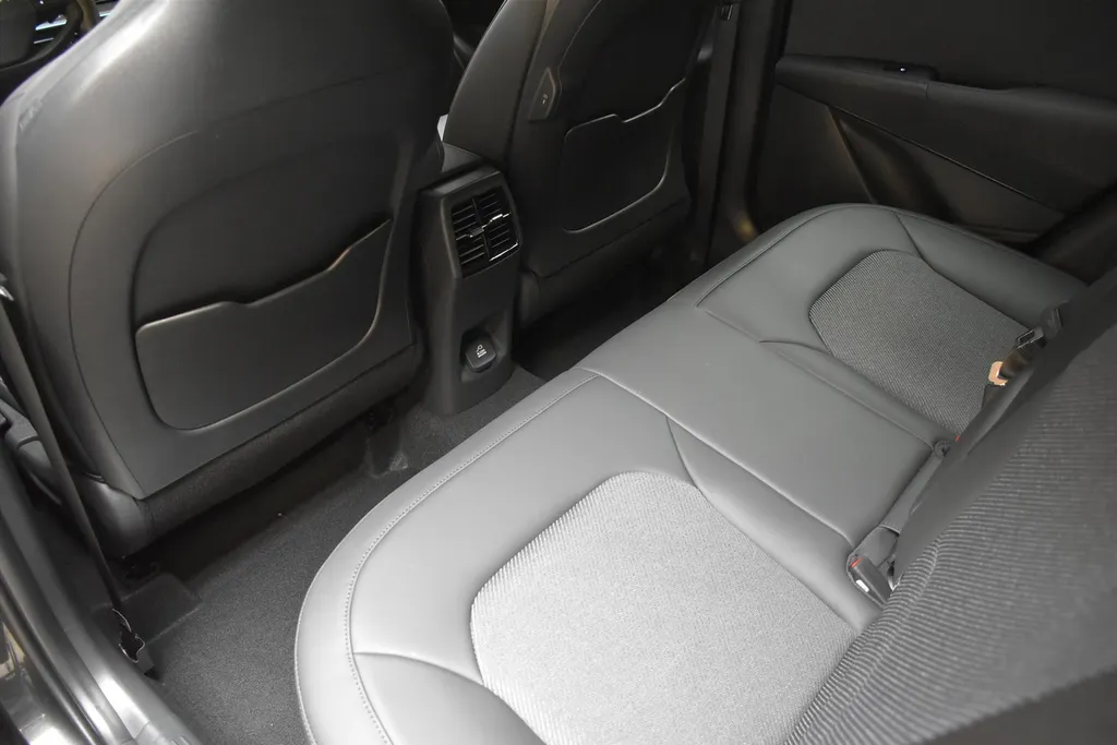 Kia Niro 1.6 GDi Hybrid 138pk DCT6 DynamicLine Direct leverbaar!