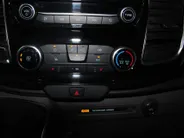 Ford Transit Custom 300 2.0 TDCI L1H1 Limited 130 PK | Drivers Assistance Pack | stoel & stuur verwarming | imperiaal | Safety pack | trekhaak | Apple Carplay/Android Auto |