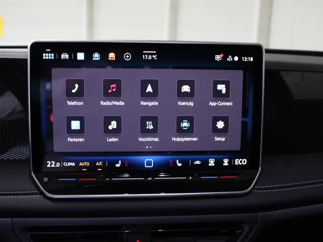 Volkswagen Tiguan 1.5 eHybrid Life Energy Navigatie | Trekhaak | 18' Velgen | 360 Camera | Stoelverwarming