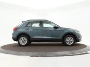 Volkswagen T-Roc 1.5 TSI 150pk DSG Life · Apple/Android Car Play · Camera · Climatronic · Navigatie · 16'' Inch ·
