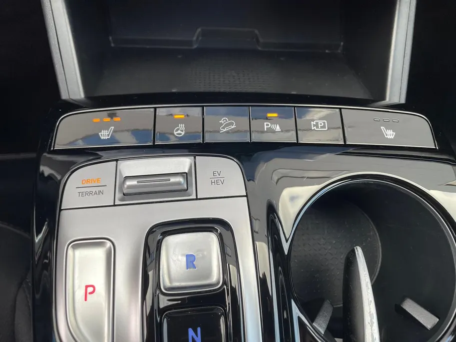 Hyundai Tucson 1.6 T-GDI PHEV Comfort Smart 4WD |Navigatie| Achteruitrijcamera| Parkeersensoren v+a| Stoel/Stuurverwarming| Elektrische achterklep| Trekhaak|