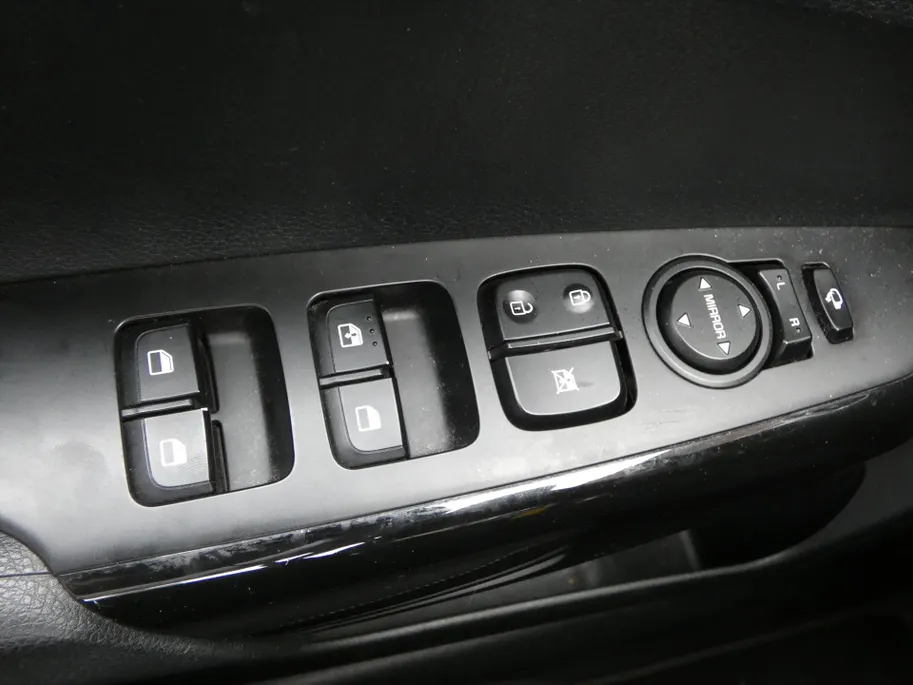 Kia Picanto 1.0 CVVT 67pk 5-zits First Edition I Navigatie
