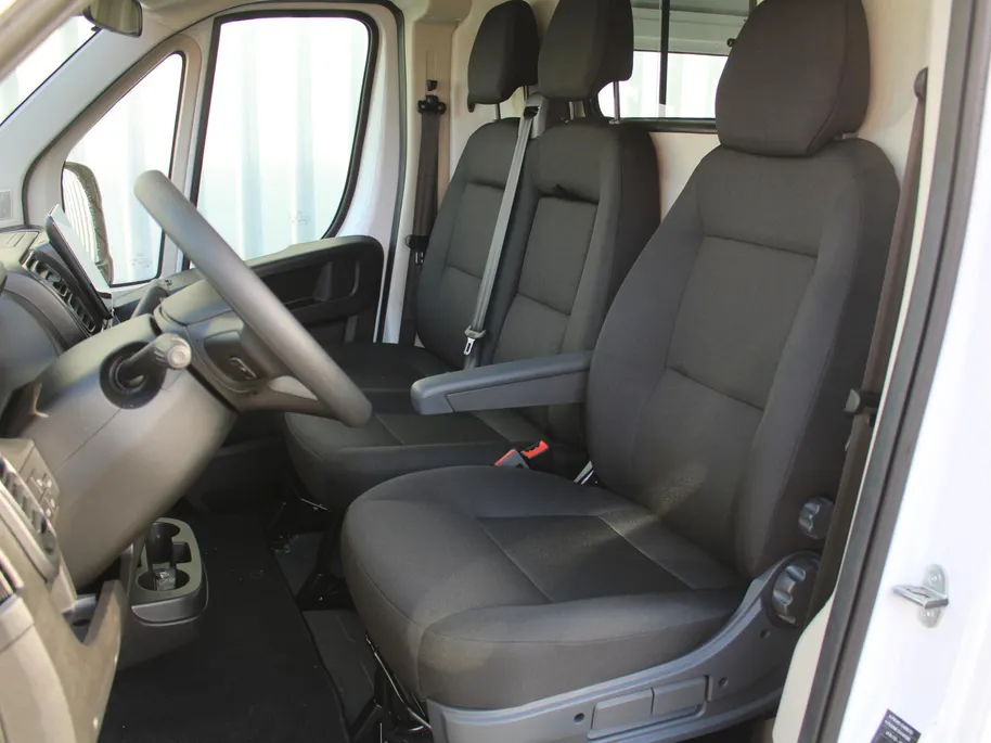 Fiat Ducato 2.2 MultiJet 140 S&S L2H2 3.3t | Camera | Navi | Trekhaak | Cruise | 3 zits | PDC |