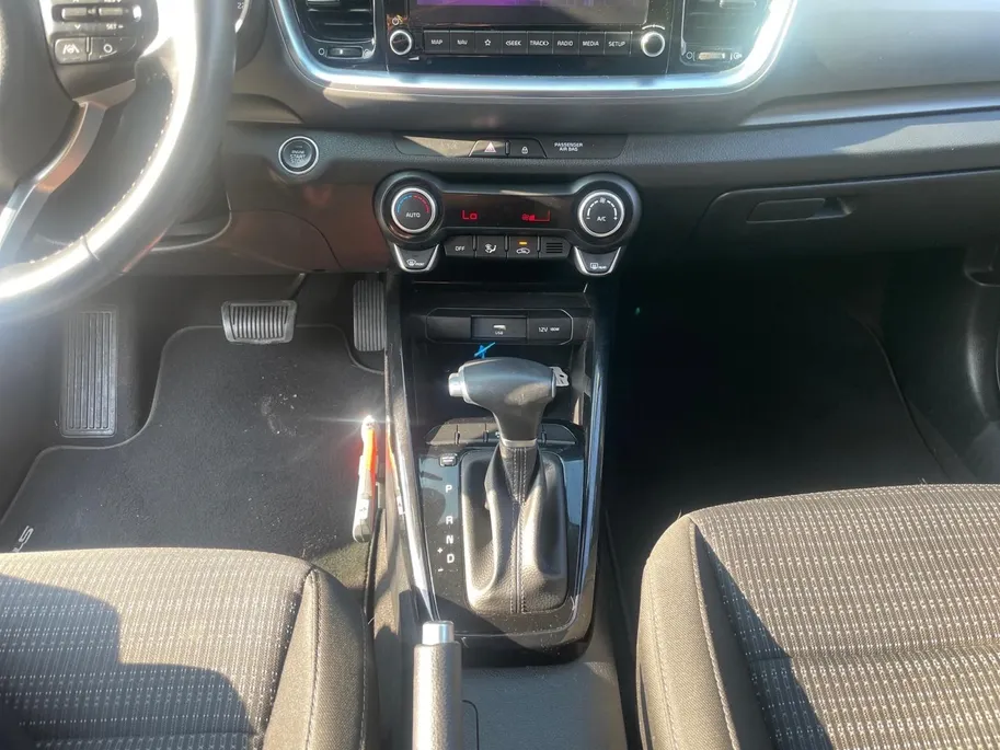 Kia Stonic 1.0 T-GDi MHEV DynamicPlusLine | Automaat | Climate Control | Cruise Control | Camera | Navigatie | Privacy Glass |
