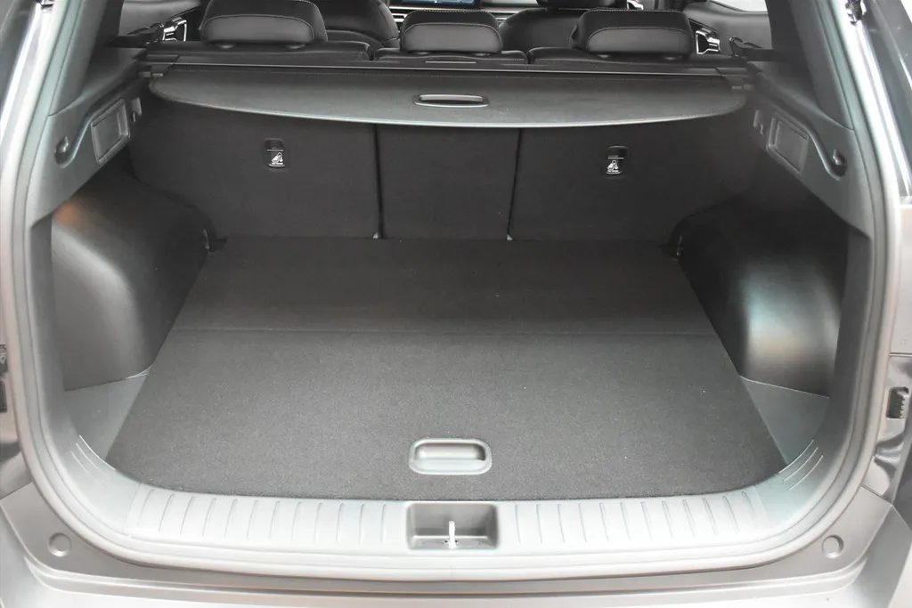 Kia Sportage 1.6 T-GDi 239pk Hybrid AT6 Black Edition SNEL LEVERBAAR