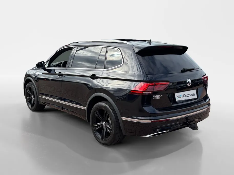 Volkswagen Tiguan Allspace 1.4 TSI Highline 7p. *Automaat*Navi*Schuif/kanteldak*Climate Control*Trekhaak*Stoelverwarming*Lederen bekleding*Parkeerhulp*Elekt. Achterklep*Vol opties!