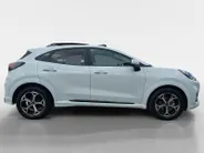 Ford Puma ST-Line | Stoel- stuur en voorruitverwarming | Trekhaak | Kantel / schuifdak | Adaptieve led koplampen | All weather banden