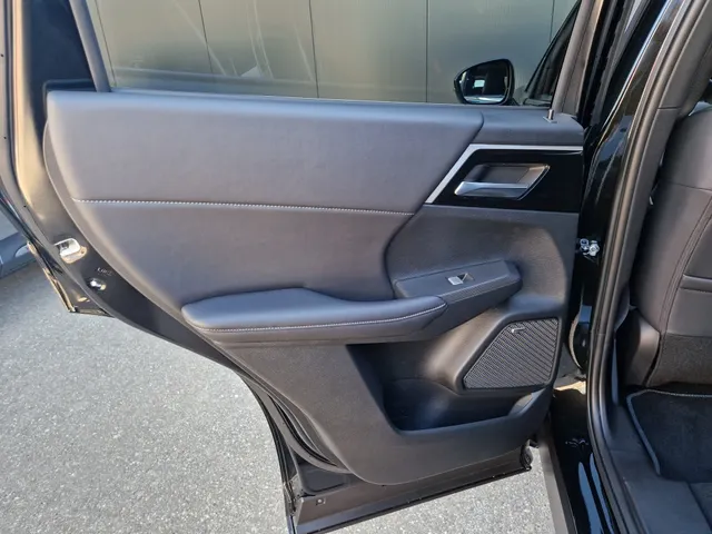 Mitsubishi Outlander 2.4i PHEV First Edition ( meerdere kleuren op voorraad )