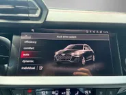 Audi A3 Sportback 45 TFSIe 272pk S-tronic S edition Competition · Panoramadak · Camera · Elek. Bestuurdersstoel · Apple/Android Car Play · Leder/ Alcantara · Zwart Optiek · 18'' Inch · Garantie t/m 10-12-2030 of 100.000km