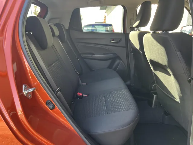 Suzuki Swift 1.2 Style Smart Hybrid | Apple Carplay & Android Auto | 16' Lichtmetalen Velgen | Climate Control | Navi