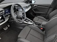 Audi A3 Sportback 40 TFSIe 150kW/204PK S Line · Panoramadak · Apple/Android Car Play · Stoelverwarming