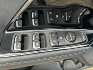 Kia Niro 1.6 GDi Hybrid DynamicLine | Apple Carplay / Android Auto | Navigariesysteem | Licht + Regensensor | Parkeersensoren + Camera Achter | Cruise Control Adaptief | Rijstrooksensor + Correctie